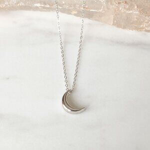 sterling silver moon pendant necklace